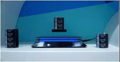 亮相中國最大充電設備展 格力為新能源產業“充電蓄能”電容器及其配套設備